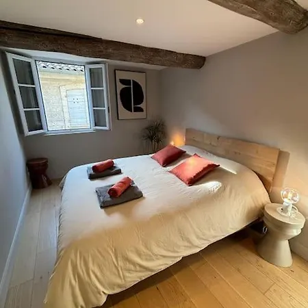 Сasa de vacaciones Maison Climatisee Avec Parking Et Rooftop Aviñón